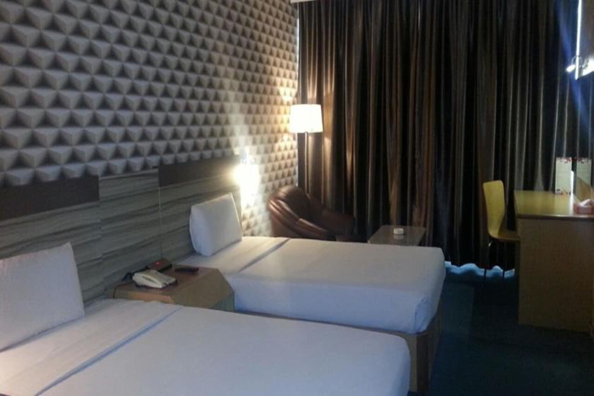 New York Hotel Johor Bahru Exteriör bild