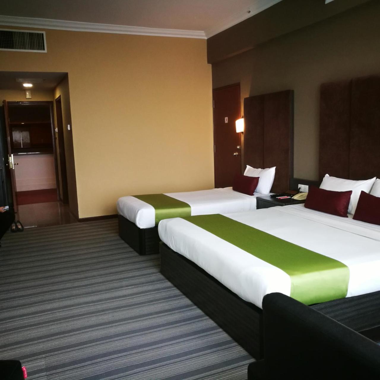 New York Hotel Johor Bahru Exteriör bild